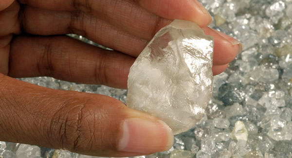 Government confirms diamonds found in Massangena